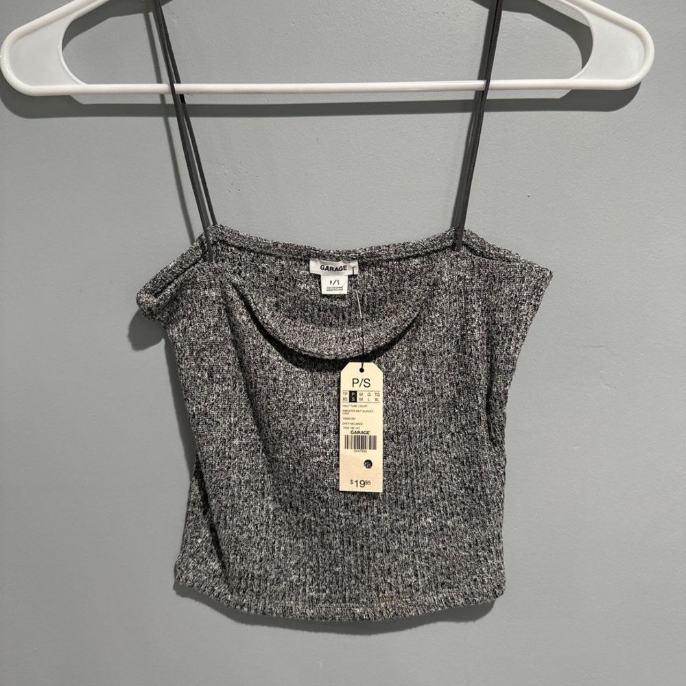 Haut tube court 

Sweater knit bungee cami